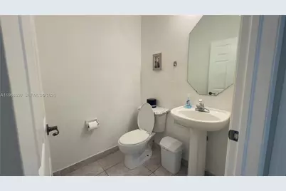 10840 NW 79th St, Doral, FL 33178 - Photo 15