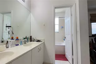 10840 NW 79th St, Doral, FL 33178 - Photo 19