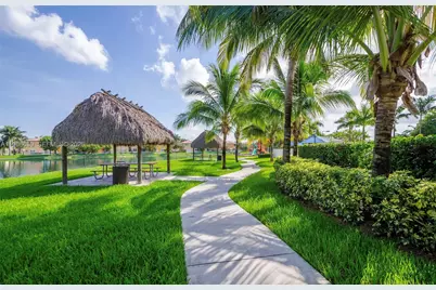 10840 NW 79th St, Doral, FL 33178 - Photo 35