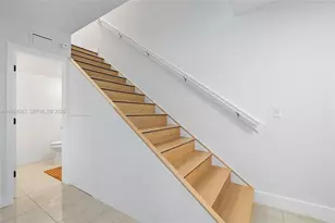 3745 NE 171st St, North Miami Beach, FL 33160 - Photo 17