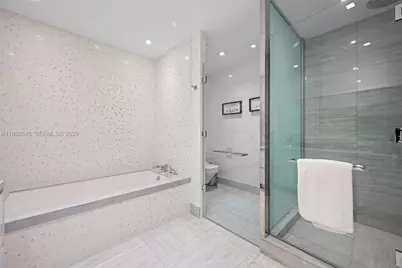 16901 Collins Ave #602, Sunny Isles Beach, FL 33160 - Photo 19