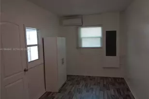 2060 SE 14th St, Homestead, FL 33035 - Photo 11