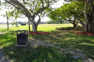 2060 SE 14th St, Homestead, FL 33035 - Photo 17