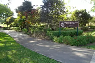 2060 SE 14th St, Homestead, FL 33035 - Photo 15