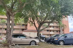 10253 NW 9th Street Circle, Miami, FL 33172 - Photo 7