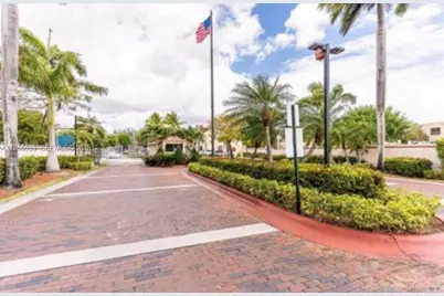 10253 NW 9th Street Cir #204-6, Miami, FL 33172 - Photo 9