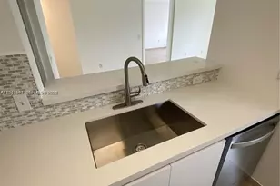 9300 Fontainebleau Blvd, Miami, FL 33172 - Photo 13