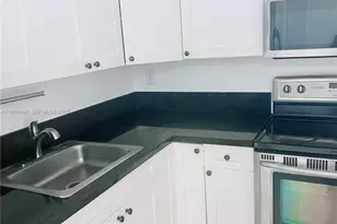 271 Bonnie Blvd, Palm Springs, FL 33461 - Photo 1