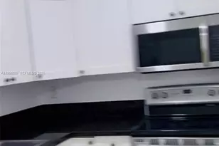 271 Bonnie Blvd, Palm Springs, FL 33461 - Photo 7