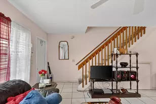 10413 NW 6th St, Pembroke Pines, FL 33026 - Photo 7