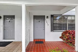 10413 NW 6th St, Pembroke Pines, FL 33026 - Photo 5