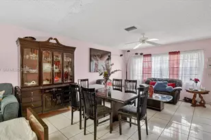 10413 NW 6th St, Pembroke Pines, FL 33026 - Photo 11