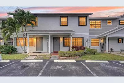 10413 NW 6th St, Pembroke Pines, FL 33026 - Photo 1