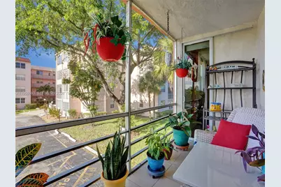 2861 Somerset Dr #211, Lauderdale Lakes, FL 33311 - Photo 21