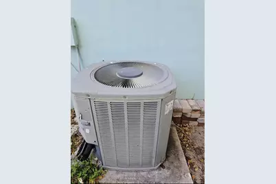 1760 NW 135th St, Miami, FL 33167 - Photo 13