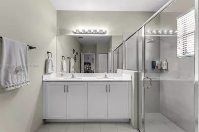 2484 SE 2nd St, Homestead, FL 33033 - Photo 21