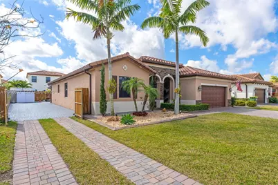 2484 SE 2nd St, Homestead, FL 33033 - Photo 3