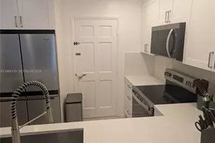 9621 SW 77th Ave, Miami, FL 33156 - Photo 23