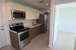 829 SW 18th Ave, Miami, FL 33135 - Photo 3