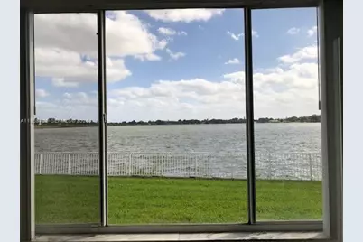 2811 N Oakland Forest Dr #104, Oakland Park, FL 33309 - Photo 15