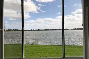 2811 N Oakland Forest Dr, Oakland Park, FL 33309 - Photo 15