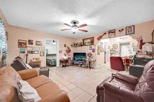 811 NW 24th Ct, Miami, FL 33125 - Photo 13