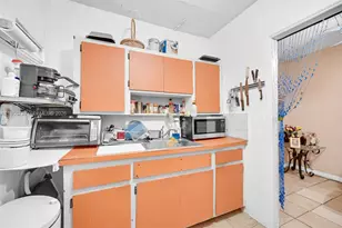 811 NW 24th Ct, Miami, FL 33125 - Photo 15