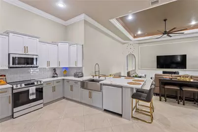 8346 SW 51st St, Davie, FL 33328 - Photo 15