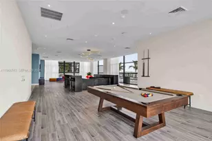 1642 NE 1st Ave, Miami, FL 33132 - Photo 17