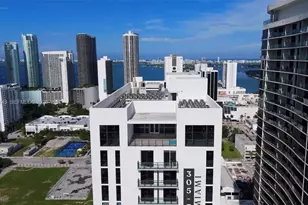 1642 NE 1st Ave, Miami, FL 33132 - Photo 3