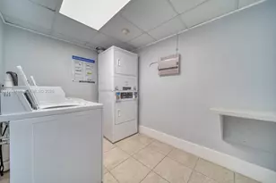 2000 NE 135th St, North Miami, FL 33181 - Photo 23