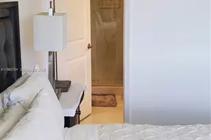 9720 S Hollybrook Lake Dr, Pembroke Pines, FL 33025 - Photo 5