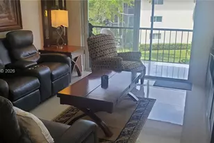 9720 S Hollybrook Lake Dr, Pembroke Pines, FL 33025 - Photo 17