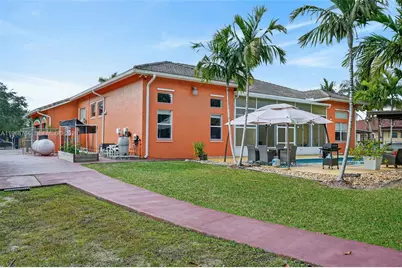 16741 SW 282nd St, Homestead, FL 33030 - Photo 5