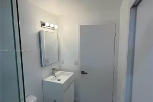 829 SW 18th Ave, Miami, FL 33135 - Photo 5