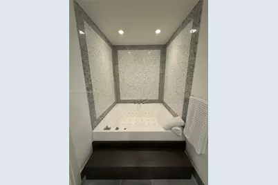 200 Biscayne Boulevard Way #4911, Miami, FL 33131 - Photo 13