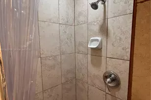 6131 SW 39th St, Miramar, FL 33023 - Photo 9