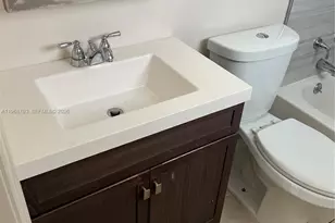 890 NW 22nd Ct, Miami, FL 33125 - Photo 7