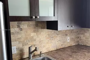 890 NW 22nd Ct, Miami, FL 33125 - Photo 5