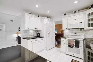 8084 Buttonwood Cir, Tamarac, FL 33321 - Photo 57