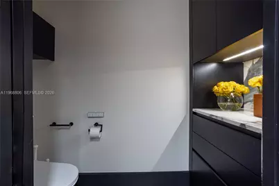 1040 Biscayne Blvd #2202, Miami, FL 33132 - Photo 31