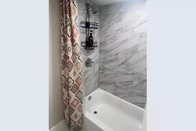 582 E 18th St #B, Hialeah, FL 33013 - Photo 7