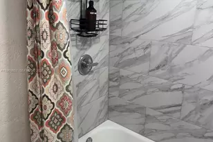 582 E 18th St, Hialeah, FL 33013 - Photo 7