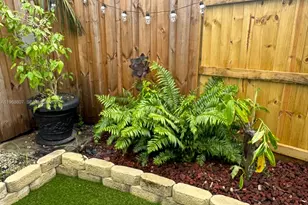 582 E 18th St, Hialeah, FL 33013 - Photo 15