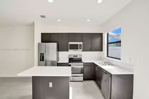 3436 W 111th Pl, Hialeah, FL 33018 - Photo 3