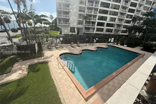 1430 Brickell Bay Dr, Miami, FL 33131 - Photo 3