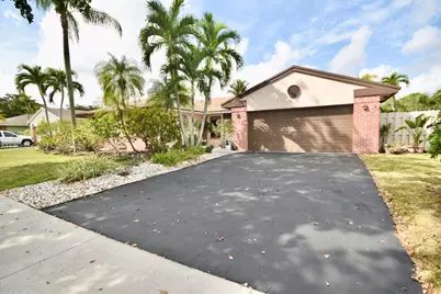 701 Blue Ridge Way, Davie, FL 33325 - Photo 3