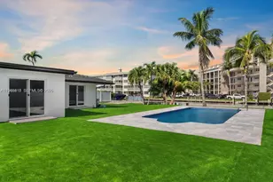 430 Tamarind Dr, Hallandale Beach, FL 33009 - Photo 11