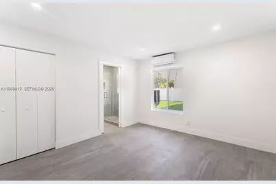 430 Tamarind Dr, Hallandale Beach, FL 33009 - Photo 27