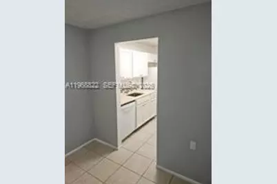 1153 Lake Victoria Dr #J, West Palm Beach, FL 33411 - Photo 5
